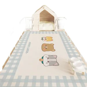 Tappeto per recinto animali impermeabile PVC cane gatto con casetta in legno e supporto ciotole.