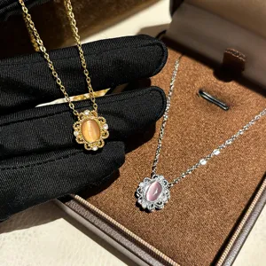 Exquisite French opal lace pendant necklace for women, vintage style clavicle chain.