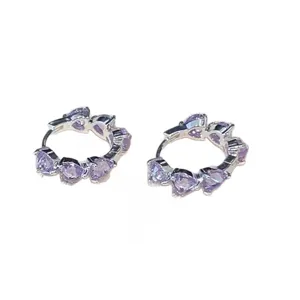 Koreanische silberne Creolen mit glitzernden lila Herz Zirkonia für Damen schöner Schmuck