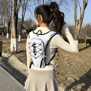 Sac à dos de course et gilet d'hydratation léger pour le sport en plein air et randonnée.