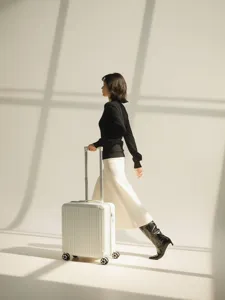Small travel luggage suitcase 20 inch lightweight hardside carry on trolley with wheels for women.