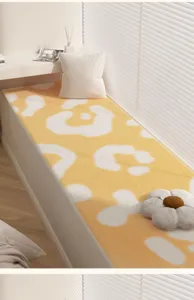Zachte imitatie kaschmir melkpatroon raammat comfortabel en gezellig interieur detail.