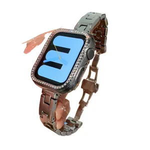 Cinturino per orologio in metallo di acciaio inossidabile con custodia protettiva in strass.