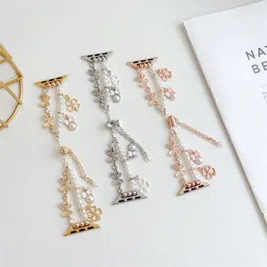 Bracelet de rechange en métal et perles trèfle pour Apple Watch, bijou élégant série.