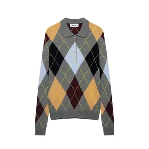 Vintage Argyle Strickpullover Detail, langarm Polo-Design mit klassischem mehrfarbigen Muster.