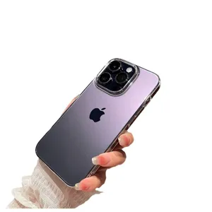 Custodia protettiva in PC trasparente ultra sottile con sfumatura viola per smartphone.