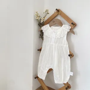 Cute baby summer white cotton romper with sweet lace collar, breathable and comfortable.
