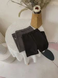 Leggings autunnali per ragazze, pantaloni caldi comodi per bambini, abbigliamento quotidiano e casual.