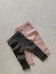 Leggings autunnali comodi in maglia per bambine pantaloni morbidi elasticizzati dettaglio