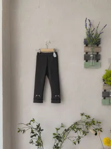 Deliziosi leggings autunnali da bambina con ricamo di gatto, comodi pantaloni lunghi per uso.
