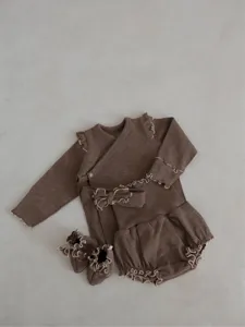 Cozy brown baby long sleeve top bloomer shorts headband shoes autumn set for infants.
