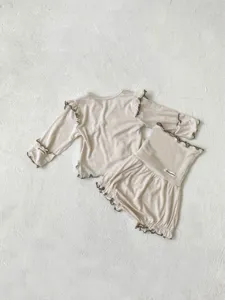Infant baby autumn long sleeve top and high waist shorts set with cute lettuce edge.