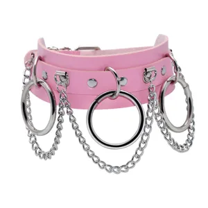 Detailed view of the pink PU leather punk choker featuring metal O-rings and chunky chains.