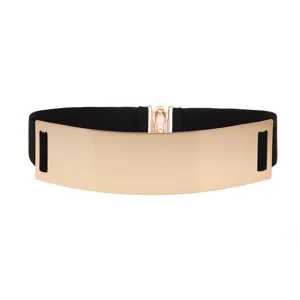 Brede elastische tailleceintuur voor dames met gouden spiegelend metalen voorfront.