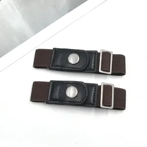 Invisible stretch elastic belt for women, minimalist adjustable buckleless jeans waist strap.