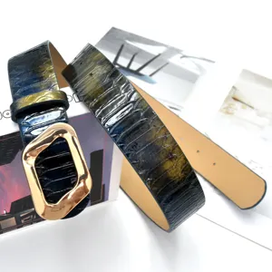 Stylish gradient snakeskin pattern belt featuring irregular gold metal buckle for women
