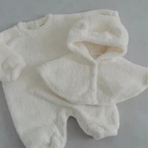 Conjunto de pelele y capa con capucha de felpa de invierno para bebé, diseño de oso, suave y cálido.
