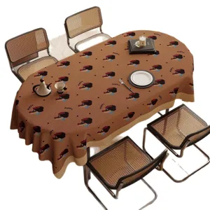 Joli set de nappe ovale en tricot à motif de teckel de dessin animé et chaises pour salle à manger