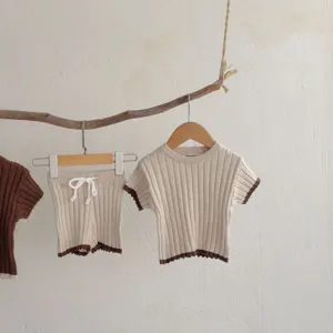 Ensemble tricot bebe printemps ete haut manches courtes et short bordure contrastee neuf