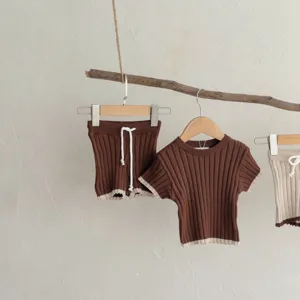 Ensemble pull tricoté été bébé manches courtes short vue détaillée vêtement côtelé doux