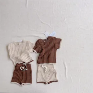 Ensemble de tricots pour bébé printemps-été pull décontracté à blocs de couleurs short doux