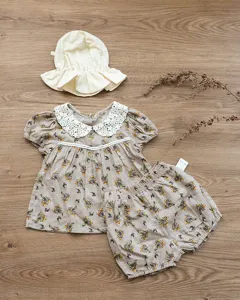 Sommer Baby Mädchen Blumen Outfit Set, Kurzarm Puppenhemd, Shorts und süßer Sonnenhut.