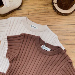 Ensemble pull en tricot pour bébé à manches courtes, pull décontracté à bordure contrastée douce.