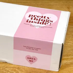 Pink rectangular sealing sticker for gift box packaging, self-adhesive label, cute heart design.