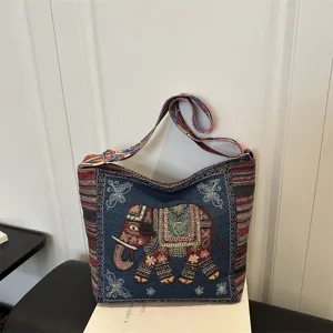 Bunte ethnische Canvas Umhängetasche mit Elefanten Motiv für die tägliche Freizeit.