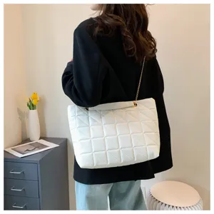 Large capacity white quilted shoulder bag with chain strap fashion tote bag for women daily use