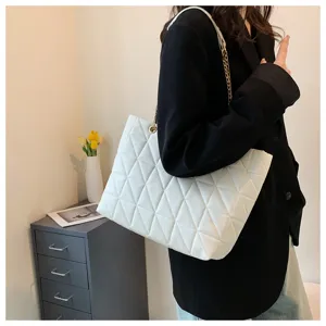 Large capacity quilted shoulder bag for women, stylish chain tote and solid color crossbody bag.
