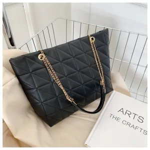 Large capacity black quilted tote bag for women with chic chain straps and trendy design.