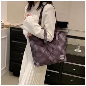 Korean style large capacity woven shoulder tote bag for women daily commute and casual use