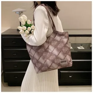 Korean style large capacity shoulder tote bag retro grid daily casual handbag for women