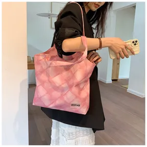 Pink quilted canvas tote bag large capacity shoulder bag casual Korean style daily handbag.