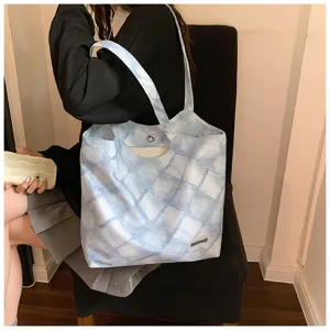 Korean style blue tie-dye canvas tote bag detail, large capacity shoulder bag for daily use.
