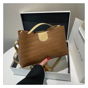 Brown crocodile pattern tote handbag with shoulder strap, stylish women's shoulder bag.