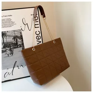 Large capacity diamond quilted shoulder bag, brown textured tote bag with chain strap for daily use.