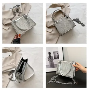Élégant sac à bandoulière chaîne motif crocodile métallisé argenté pour femme mode.