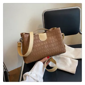 Brown crocodile pattern women handbag, stylish shoulder tote bag, autumn new two piece set.