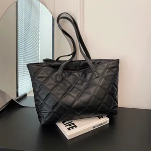 Women Large Capacity PU Leather Quilted Tote Bag Vintage Casual Stitching Shoulder Crossbody Bag Fashion Handbag
