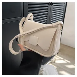 Vue détaillée du sac à bandoulière pour femme en cuir PU blanc, élégant et pratique.