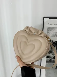 Women retro heart shaped crossbody bag fashion casual PU leather shoulder handbag main view