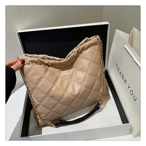 Stylish women quilted chain shoulder bag large capacity casual fashion handbag autumn winter