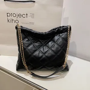 Women Large Capacity Quilted Shoulder Bag PU Leather Tote Handbag Casual Chic Chain Bucket Bag Daily Purse