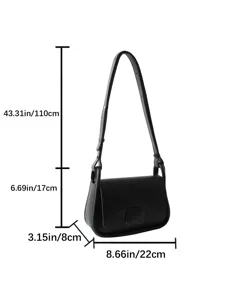 Sac à bandoulière noir minimaliste avec rabat et sangle réglable, idéal pour le quotidien.