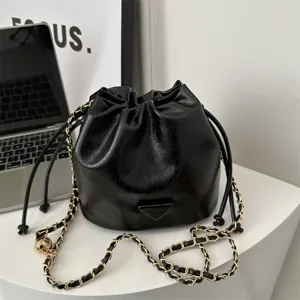Small Design PU Leather Bucket Bag Women Retro Fashion Casual Shoulder Crossbody Bag With Chain And Drawstring