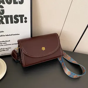 Niche design women shoulder crossbody bag trendy autumn winter versatile wide strap square bag