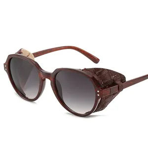 Lunettes de soleil steampunk rétro avec protections latérales verres dégradés marron.