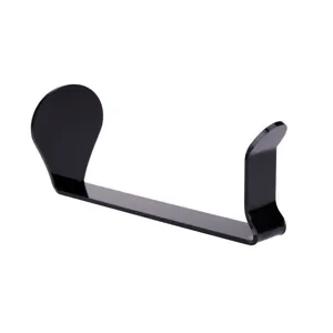 Detailaufnahme des schwarzen Acryl-Kopfhörerhalters mit elegantem geschwungenem Design.